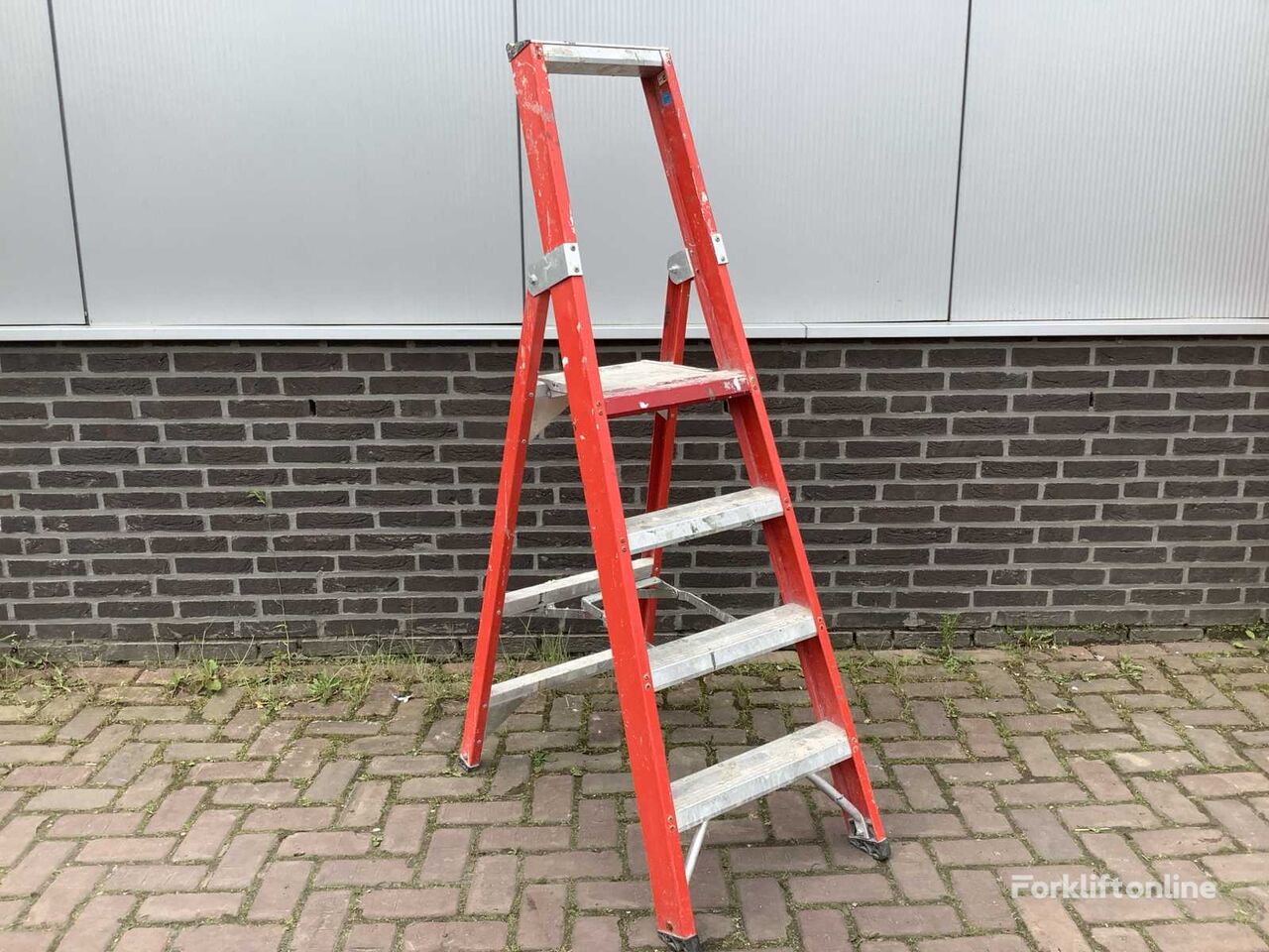 échelle de l'entrepôt Altrex Ladder en trap